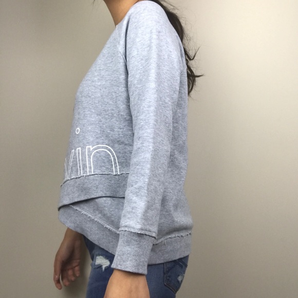 Calvin Klein performance gray sweater!!😍 - Picture 5 of 8